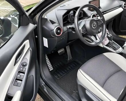 Серый Мазда 2, объемом двигателя 1.5 л и пробегом 44 тыс. км за 6000 $, фото 5 на Automoto.ua