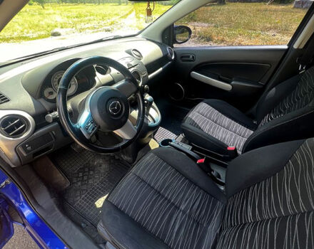 Синий Мазда 2, объемом двигателя 1.5 л и пробегом 185 тыс. км за 5500 $, фото 6 на Automoto.ua