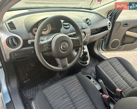 Синий Мазда 2, объемом двигателя 1.3 л и пробегом 182 тыс. км за 4500 $, фото 11 на Automoto.ua