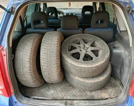 Синий Мазда 2, объемом двигателя 1.8 л и пробегом 318 тыс. км за 3000 $, фото 3 на Automoto.ua