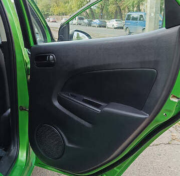 Зеленый Мазда 2, объемом двигателя 1.4 л и пробегом 157 тыс. км за 4590 $, фото 28 на Automoto.ua