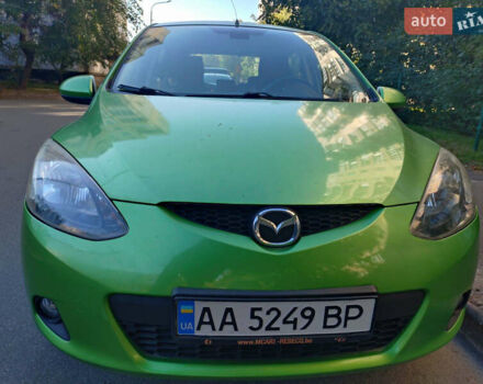 Зеленый Мазда 2, объемом двигателя 1.5 л и пробегом 168 тыс. км за 5700 $, фото 2 на Automoto.ua