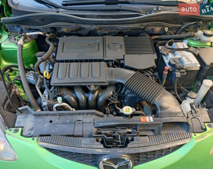 Зеленый Мазда 2, объемом двигателя 1.5 л и пробегом 168 тыс. км за 5700 $, фото 5 на Automoto.ua