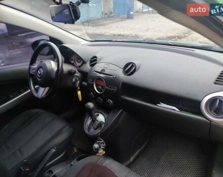 Зеленый Мазда 2, объемом двигателя 1.5 л и пробегом 147 тыс. км за 6000 $, фото 5 на Automoto.ua