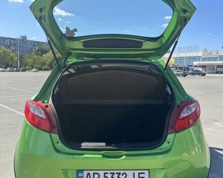 Зелений Мазда 2, об'ємом двигуна 1.3 л та пробігом 204 тис. км за 4600 $, фото 12 на Automoto.ua