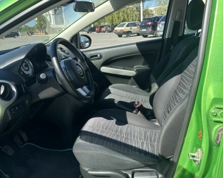 Зелений Мазда 2, об'ємом двигуна 1.3 л та пробігом 204 тис. км за 4600 $, фото 8 на Automoto.ua