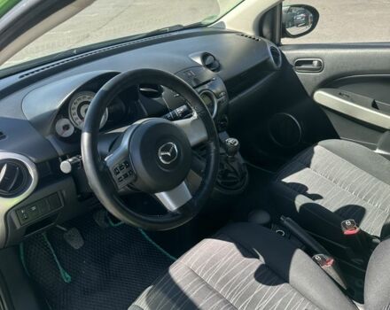 Зелений Мазда 2, об'ємом двигуна 1.3 л та пробігом 204 тис. км за 4600 $, фото 10 на Automoto.ua