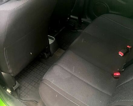 Зеленый Мазда 2, объемом двигателя 1.6 л и пробегом 169 тыс. км за 1900 $, фото 5 на Automoto.ua