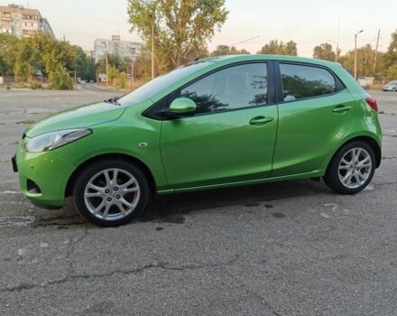 Зелений Мазда 2, об'ємом двигуна 1.5 л та пробігом 102 тис. км за 6800 $, фото 2 на Automoto.ua