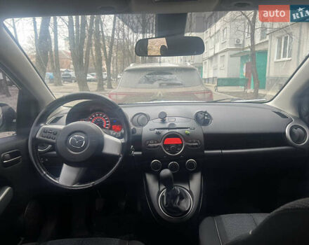 Мазда 2 2009 в Белой Церкве на Automoto.ua Зеленый Мазда 2, объемом двигателя 1.6 л и пробегом 169 тыс. км за 5700 $, фото 5 на Automoto.ua