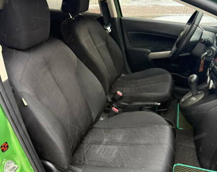 Зелений Мазда 2, об'ємом двигуна 1.5 л та пробігом 151 тис. км за 7100 $, фото 13 на Automoto.ua