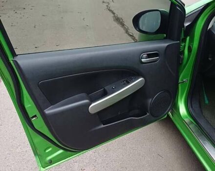 Зеленый Мазда 2, объемом двигателя 1.5 л и пробегом 151 тыс. км за 5700 $, фото 11 на Automoto.ua