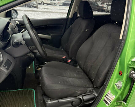 Зелений Мазда 2, об'ємом двигуна 1.5 л та пробігом 151 тис. км за 7100 $, фото 7 на Automoto.ua