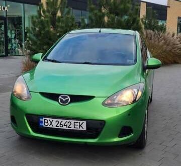 Зеленый Мазда 2, объемом двигателя 1.5 л и пробегом 69 тыс. км за 6300 $, фото 1 на Automoto.ua