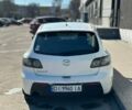 Білий Мазда 3, об'ємом двигуна 1.6 л та пробігом 200 тис. км за 2450 $, фото 1 на Automoto.ua