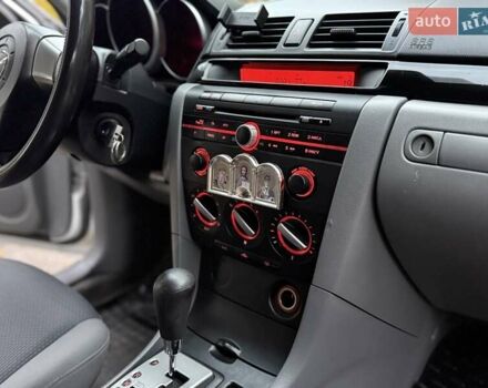 Белый Мазда 3, объемом двигателя 1.59 л и пробегом 305 тыс. км за 4900 $, фото 70 на Automoto.ua