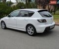 Белый Мазда 3, объемом двигателя 2 л и пробегом 247 тыс. км за 5700 $, фото 1 на Automoto.ua