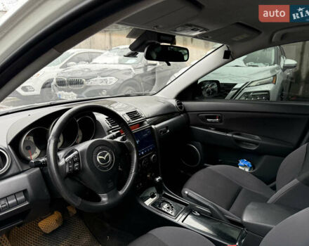 Белый Мазда 3, объемом двигателя 1.6 л и пробегом 190 тыс. км за 5500 $, фото 7 на Automoto.ua