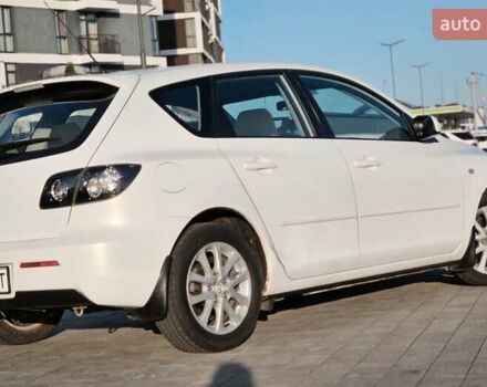 Білий Мазда 3, об'ємом двигуна 1.6 л та пробігом 152 тис. км за 5700 $, фото 3 на Automoto.ua