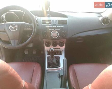 Белый Мазда 3, объемом двигателя 1.6 л и пробегом 230 тыс. км за 5900 $, фото 12 на Automoto.ua