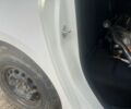 Білий Мазда 3, об'ємом двигуна 1.6 л та пробігом 200 тис. км за 2493 $, фото 6 на Automoto.ua