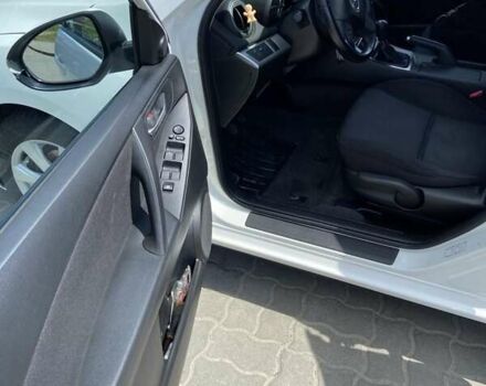 Белый Мазда 3, объемом двигателя 1.6 л и пробегом 196 тыс. км за 6450 $, фото 3 на Automoto.ua