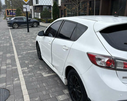 Белый Мазда 3, объемом двигателя 1.6 л и пробегом 171 тыс. км за 8500 $, фото 5 на Automoto.ua