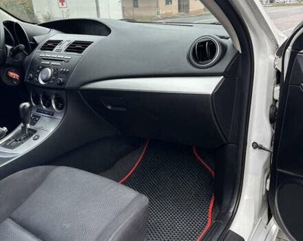 Белый Мазда 3, объемом двигателя 1.6 л и пробегом 171 тыс. км за 8500 $, фото 13 на Automoto.ua