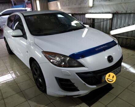 Белый Мазда 3, объемом двигателя 1.6 л и пробегом 183 тыс. км за 7600 $, фото 1 на Automoto.ua