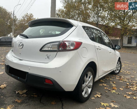 Белый Мазда 3, объемом двигателя 1.6 л и пробегом 130 тыс. км за 7200 $, фото 3 на Automoto.ua