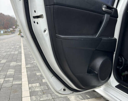 Белый Мазда 3, объемом двигателя 1.6 л и пробегом 171 тыс. км за 8500 $, фото 10 на Automoto.ua