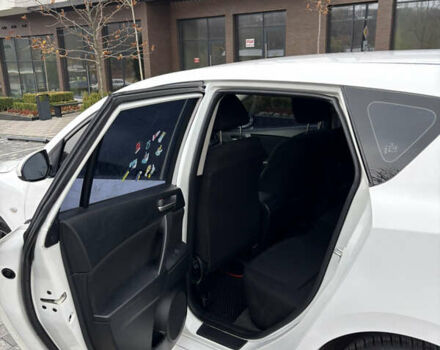 Белый Мазда 3, объемом двигателя 1.6 л и пробегом 171 тыс. км за 8500 $, фото 9 на Automoto.ua