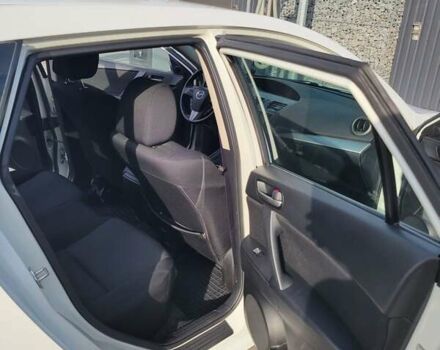 Білий Мазда 3, об'ємом двигуна 1.56 л та пробігом 228 тис. км за 7700 $, фото 14 на Automoto.ua