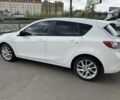 Білий Мазда 3, об'ємом двигуна 2 л та пробігом 132 тис. км за 10002 $, фото 2 на Automoto.ua