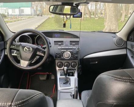 Білий Мазда 3, об'ємом двигуна 1.6 л та пробігом 185 тис. км за 9000 $, фото 8 на Automoto.ua