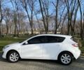 Білий Мазда 3, об'ємом двигуна 1.6 л та пробігом 185 тис. км за 9000 $, фото 3 на Automoto.ua