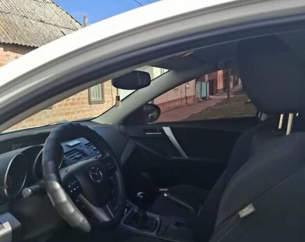 Белый Мазда 3, объемом двигателя 1.6 л и пробегом 240 тыс. км за 8200 $, фото 5 на Automoto.ua