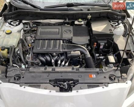 Білий Мазда 3, об'ємом двигуна 1.6 л та пробігом 185 тис. км за 9000 $, фото 5 на Automoto.ua