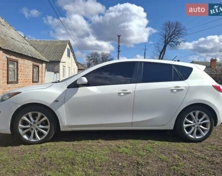 Белый Мазда 3, объемом двигателя 1.6 л и пробегом 240 тыс. км за 8200 $, фото 1 на Automoto.ua