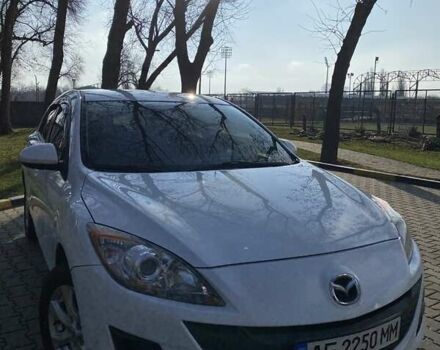 Білий Мазда 3, об'ємом двигуна 1.6 л та пробігом 185 тис. км за 9000 $, фото 1 на Automoto.ua