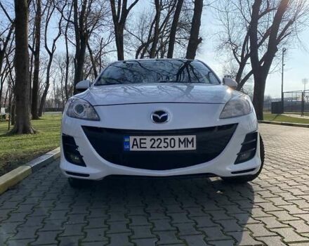 Білий Мазда 3, об'ємом двигуна 1.6 л та пробігом 185 тис. км за 9000 $, фото 2 на Automoto.ua