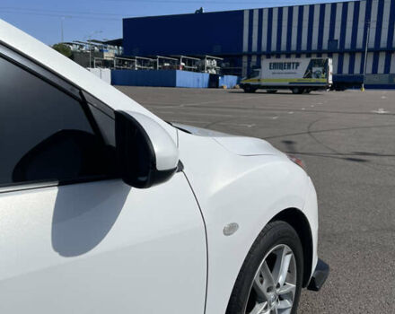 Білий Мазда 3, об'ємом двигуна 1.6 л та пробігом 171 тис. км за 7000 $, фото 6 на Automoto.ua