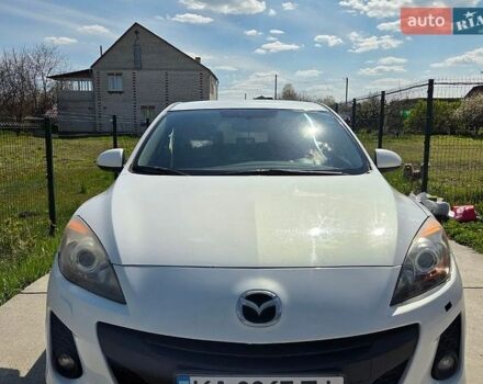 Білий Мазда 3, об'ємом двигуна 1.6 л та пробігом 172 тис. км за 7500 $, фото 2 на Automoto.ua