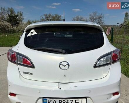 Білий Мазда 3, об'ємом двигуна 1.6 л та пробігом 172 тис. км за 7500 $, фото 4 на Automoto.ua