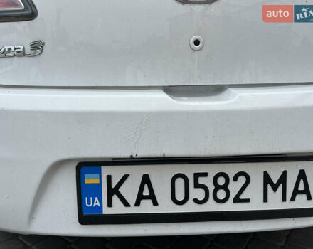 Белый Мазда 3, объемом двигателя 1.6 л и пробегом 147 тыс. км за 8500 $, фото 13 на Automoto.ua