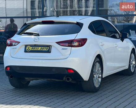 Белый Мазда 3, объемом двигателя 2 л и пробегом 178 тыс. км за 9300 $, фото 5 на Automoto.ua