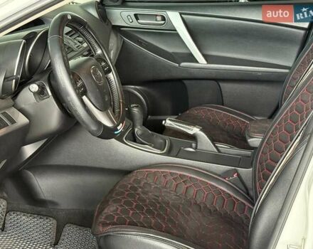 Белый Мазда 3, объемом двигателя 2 л и пробегом 85 тыс. км за 10490 $, фото 11 на Automoto.ua