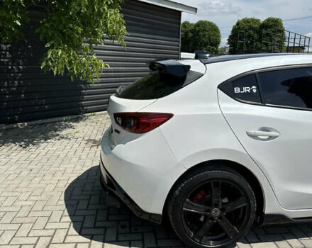 Белый Мазда 3, объемом двигателя 2 л и пробегом 291 тыс. км за 9999 $, фото 16 на Automoto.ua