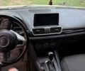 Білий Мазда 3, об'ємом двигуна 2 л та пробігом 300 тис. км за 7999 $, фото 7 на Automoto.ua