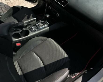 Белый Мазда 3, объемом двигателя 2 л и пробегом 291 тыс. км за 9999 $, фото 8 на Automoto.ua